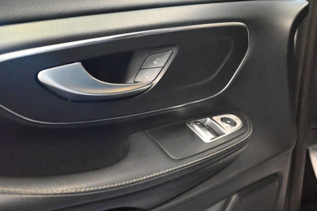 MERCEDES-BENZ V 300 usata 47