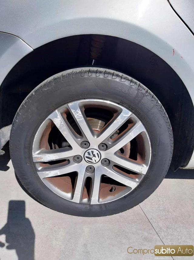 VOLKSWAGEN Touran usata, con Specchietti laterali elettrici