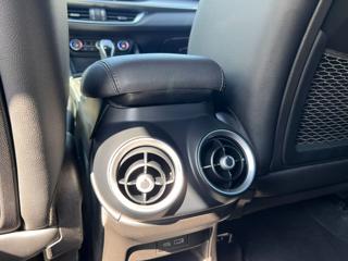 ALFA ROMEO Stelvio usata, con Controllo automatico clima