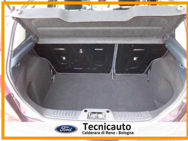 FORD Fiesta usata, con Specchietti laterali elettrici
