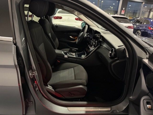 MERCEDES-BENZ C 220 usata, con Servosterzo