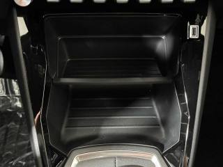 PEUGEOT 2008 usata, con Sensore di luce