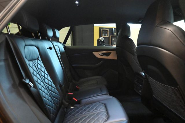 AUDI Q8 usata 32