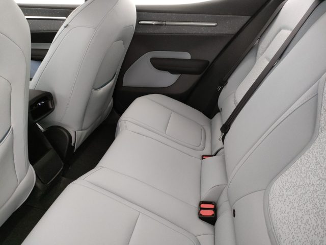 VOLVO EX30 usata, con Controllo automatico clima