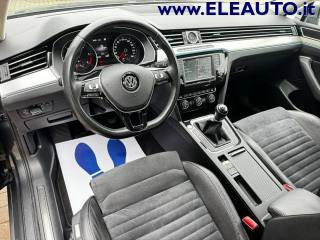 VOLKSWAGEN Passat usata, con Controllo trazione