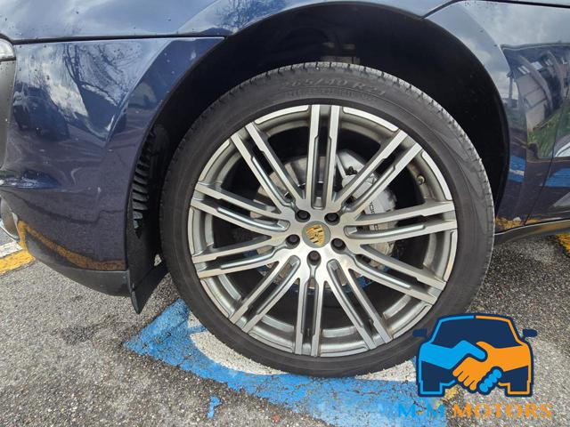 PORSCHE Macan usata, con Fendinebbia