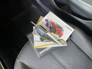 OPEL Corsa usata, con USB