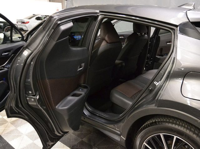 TOYOTA C-HR usata, con Airbag laterali