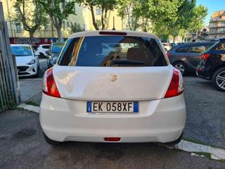 SUZUKI Swift usata, con Autoradio