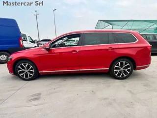 VOLKSWAGEN Passat Variant usata, con Autoradio