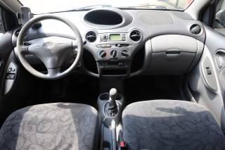 TOYOTA Yaris usata, con Airbag Passeggero