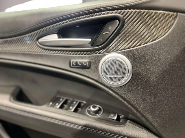ALFA ROMEO Stelvio usata, con Regolazione elettrica sedili