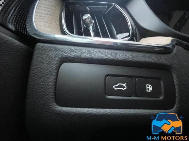 VOLVO XC60 usata, con Monitoraggio pressione pneumatici