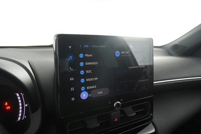 TOYOTA Yaris Cross usata 11