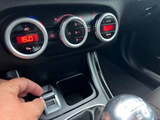ALFA ROMEO Giulietta usata, con Autoradio