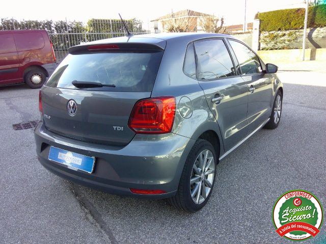 VOLKSWAGEN Polo usata, con Autoradio