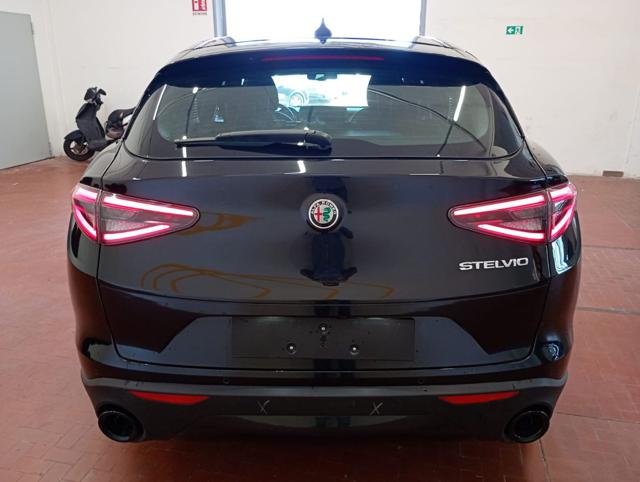 ALFA ROMEO Stelvio usata, con Alzacristalli elettrici