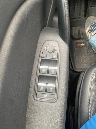 RENAULT Captur usata, con Airbag testa