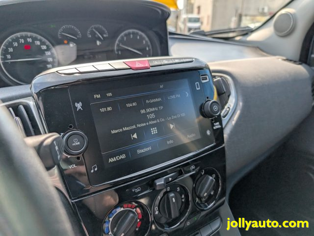 LANCIA Ypsilon usata, con Autoradio digitale