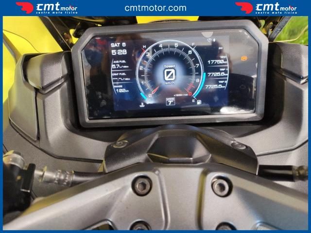 YAMAHA T-Max 560 usata 4