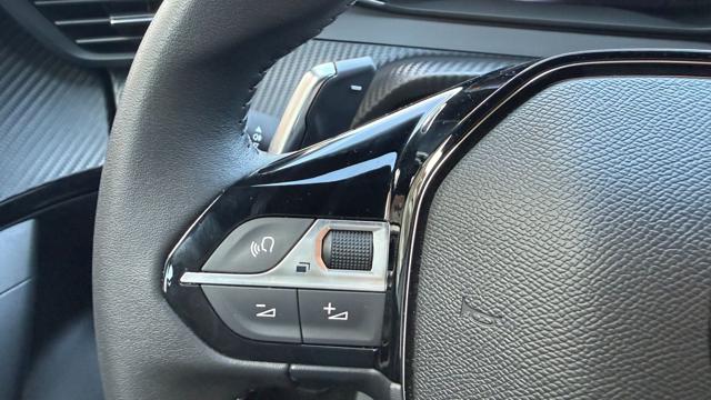 PEUGEOT 2008 usata, con Autoradio