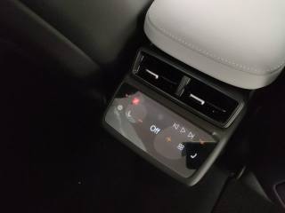 POLESTAR Polestar 4 usata, con USB