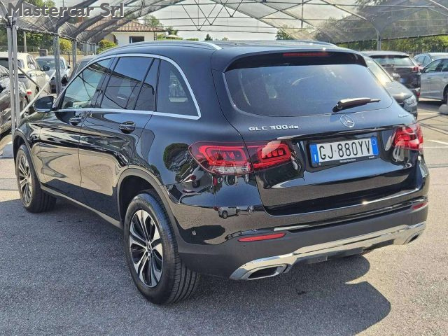 MERCEDES-BENZ GLC 300 usata, con Boardcomputer