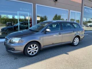 TOYOTA Avensis usata, con Airbag