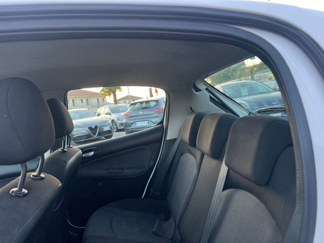 PEUGEOT 206 usata, con MP3