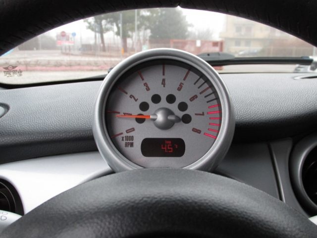 MINI Cabrio usata, con Park Distance Control
