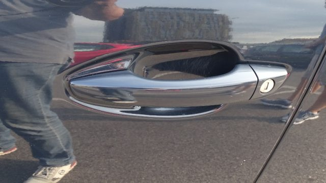 PEUGEOT 3008 usata, con Sensori di parcheggio posteriori