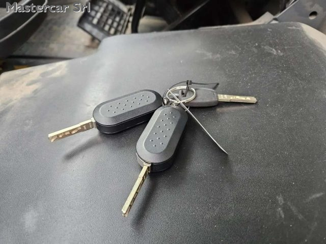 PEUGEOT Boxer usata, con Servosterzo