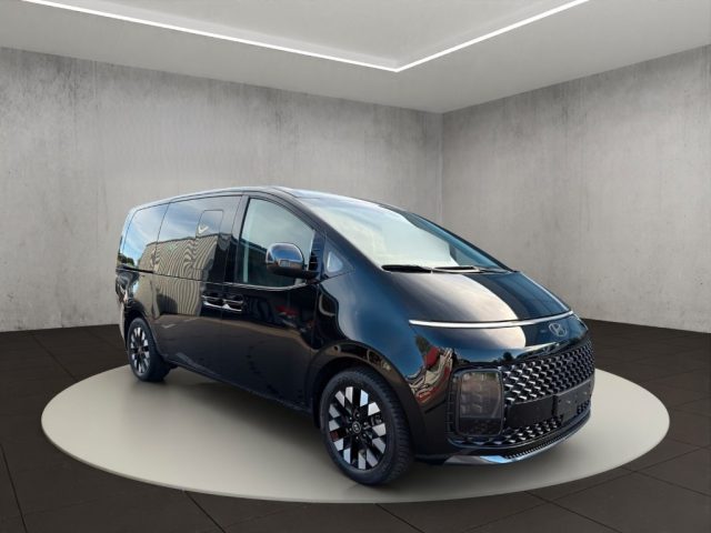 HYUNDAI Staria usata, con Boardcomputer