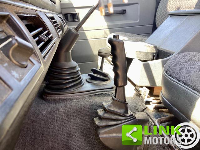 LAND ROVER Defender usata 18