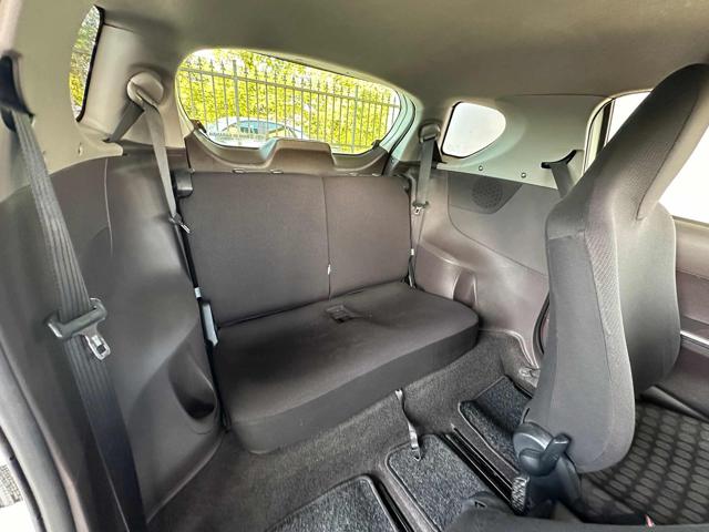 TOYOTA iQ usata, con Lettore CD