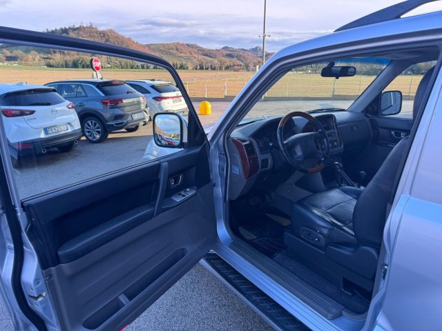 MITSUBISHI Pajero usata, con Gancio traino