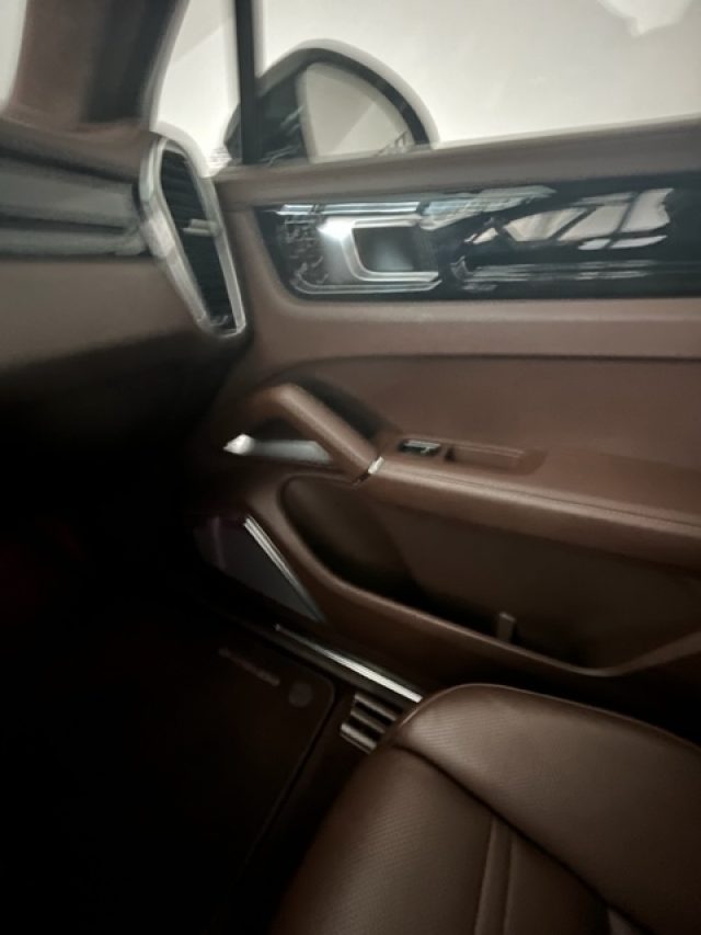 PORSCHE Cayenne usata, con Fendinebbia