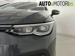 VOLKSWAGEN Golf usata, con USB