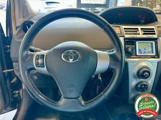 TOYOTA Yaris usata, con Servosterzo