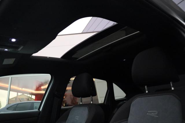 VOLKSWAGEN Taigo usata, con Autoradio