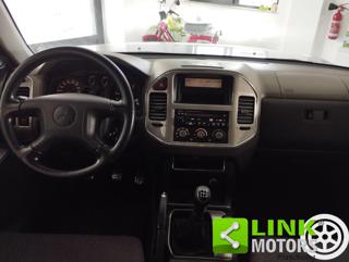 MITSUBISHI Pajero usata 30