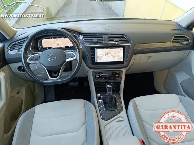 VOLKSWAGEN Tiguan Allspace usata, con Hill holder