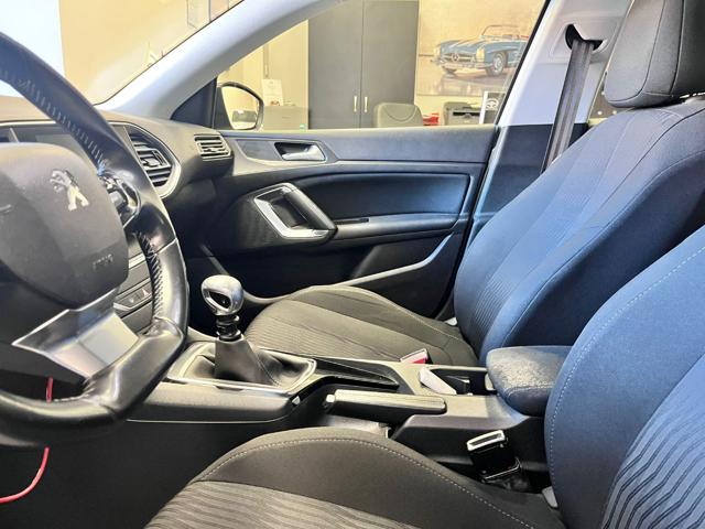 PEUGEOT 308 usata, con Autoradio