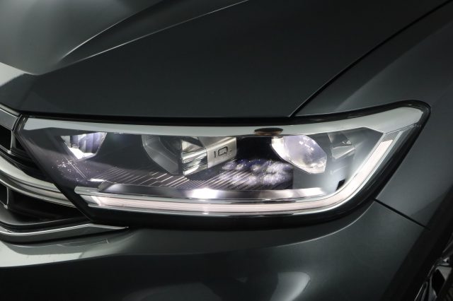 VOLKSWAGEN T-Roc usata 8