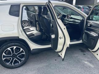 JEEP Compass usata, con Sedile posteriore sdoppiato