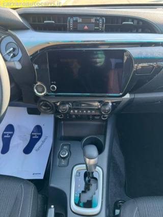 TOYOTA Hilux usata, con Fendinebbia