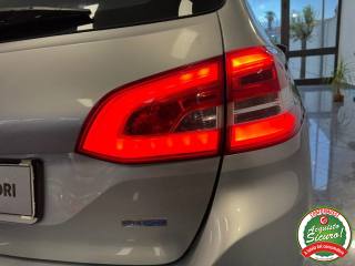 PEUGEOT 308 usata, con Sedile posteriore sdoppiato