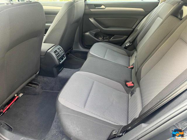 VOLKSWAGEN Passat usata, con Servosterzo