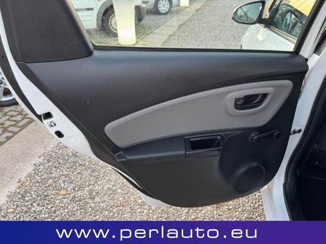 TOYOTA Yaris usata, con Servosterzo