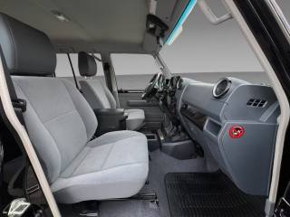 TOYOTA Land Cruiser usata, con Interni in pelle